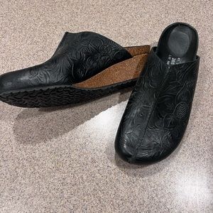 Papillio by Birkenstock!